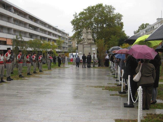 Monuments aux Morts - Lyon la Duchère