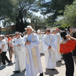 Procession - Photo Nicole Botella